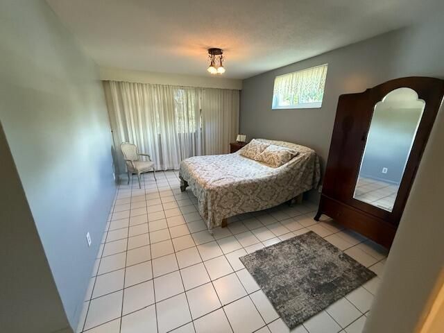 2528 Boundbrook Drive S 101, Palm Springs, FL 33406