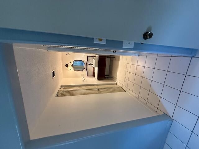 2528 Boundbrook Drive S 101, Palm Springs, FL 33406