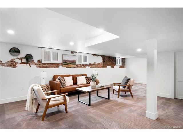 2835 Cherry St, Denver, CO 80207