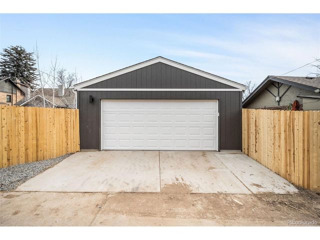 2835 Cherry St, Denver, CO 80207