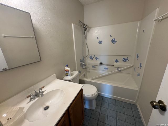 7702 Chatsworth, San Antonio, TX 78250
