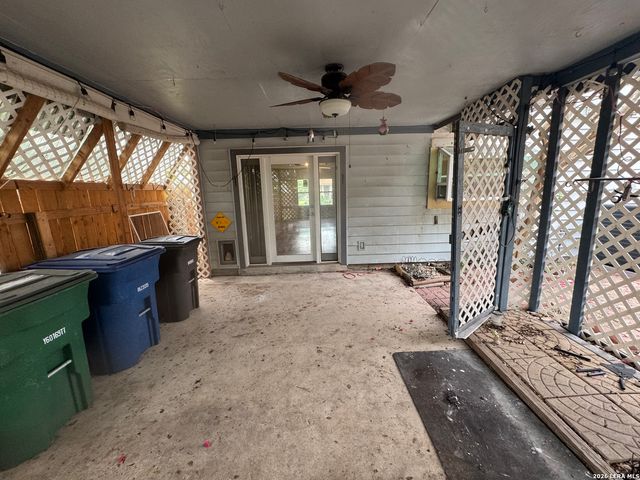 7702 Chatsworth, San Antonio, TX 78250
