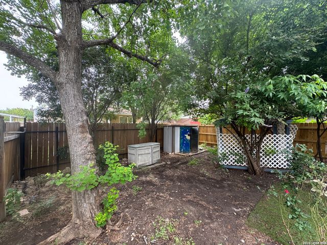 7702 Chatsworth, San Antonio, TX 78250
