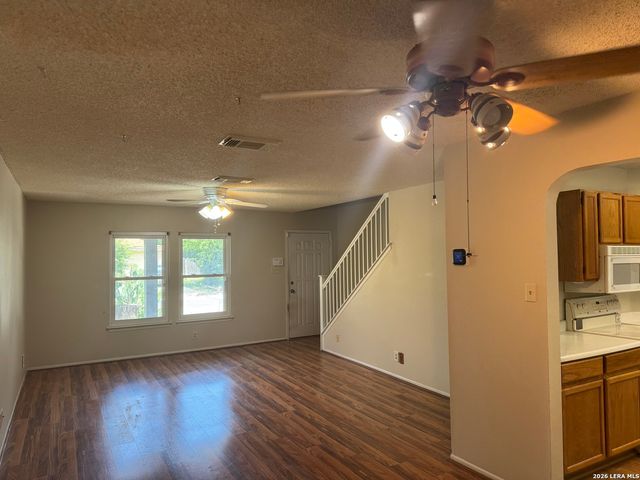 7702 Chatsworth, San Antonio, TX 78250