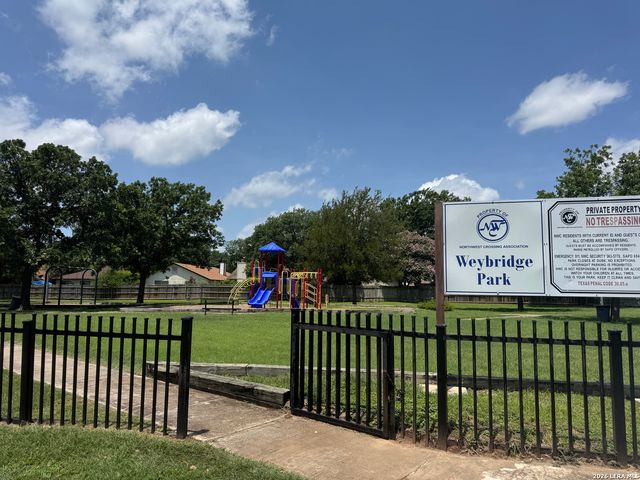7702 Chatsworth, San Antonio, TX 78250