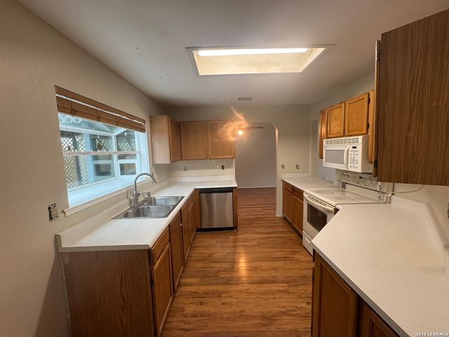 7702 Chatsworth, San Antonio, TX 78250
