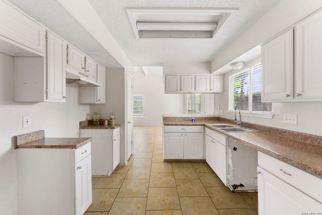 14934 Summer Susie, San Antonio, TX 78233