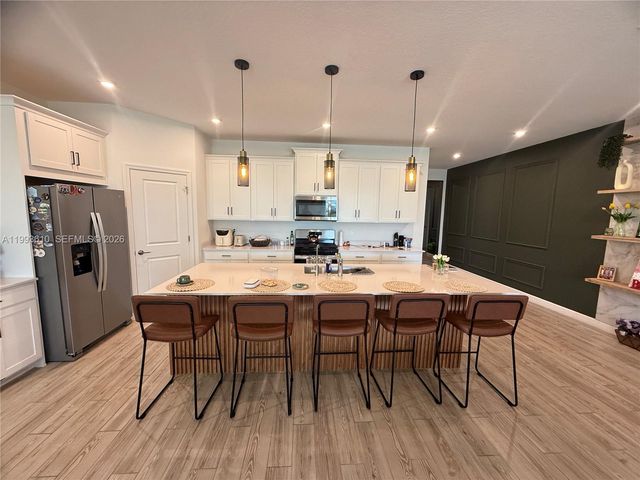 10503 SW Orana Dr, Port St. Lucie, FL 34987