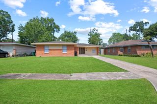 8410 Bob White Drive, Houston, TX 77074