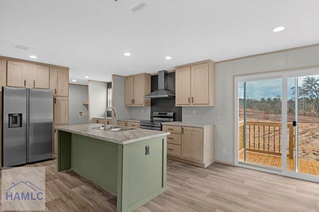 840 Gene Bland Road, Jesup, GA 31545
