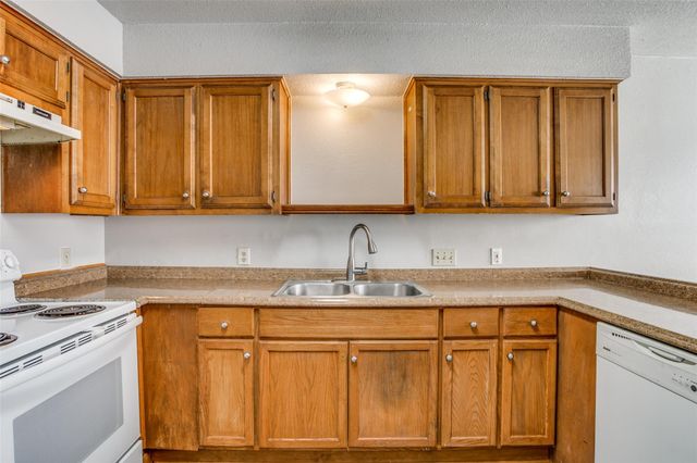 106 Verna SPUR B, Georgetown, TX 78628
