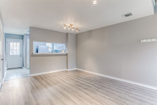 12 Abbey Road, Euless, TX 76039