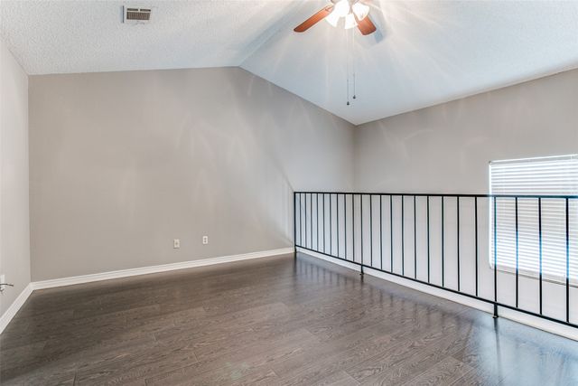 12 Abbey Road, Euless, TX 76039