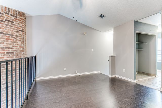 12 Abbey Road, Euless, TX 76039