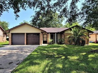 2303 Oboe Trail, League City, TX 77573
