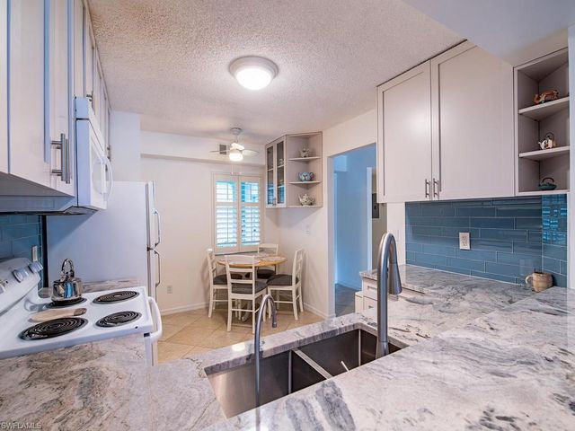 865 New Waterford DR S101, Naples, FL 34104