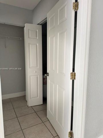 4271 NW 5th Street 256, Plantation, FL 33317