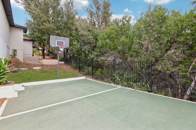 5005 McIntyre CIR, Austin, TX 78734