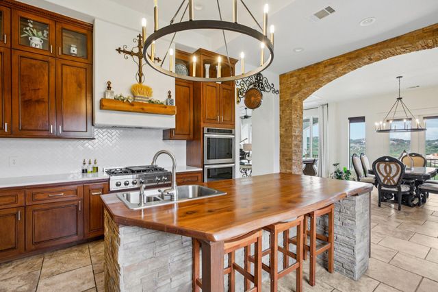 5005 McIntyre CIR, Austin, TX 78734