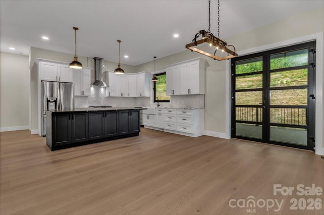 63 Winding Ridge Road, Fairview, NC 28730
