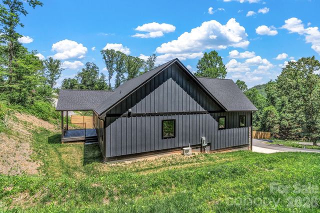 63 Winding Ridge Road, Fairview, NC 28730