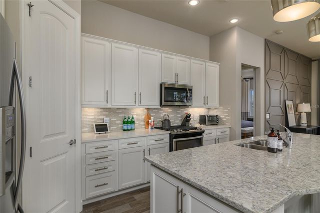 12203 SEABROOK AVENUE, Bradenton, FL 34211