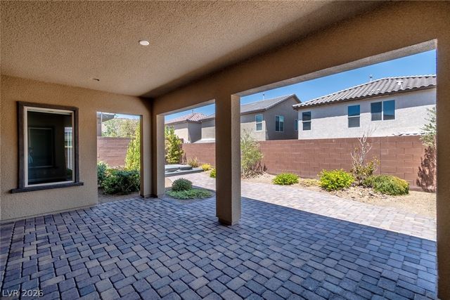9868 Gemstone Sunset Avenue, Las Vegas, NV 89148