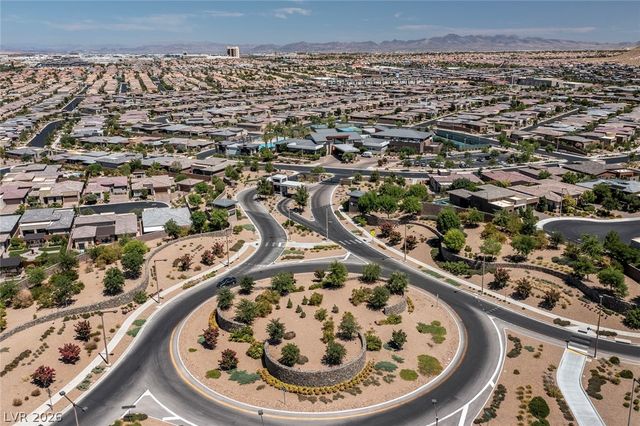 9868 Gemstone Sunset Avenue, Las Vegas, NV 89148