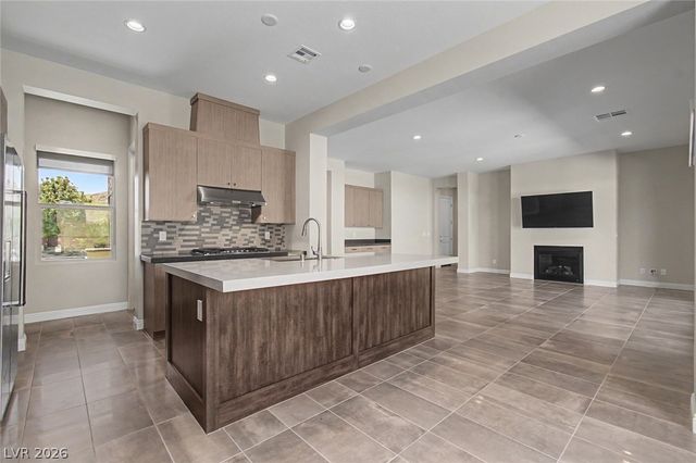 9868 Gemstone Sunset Avenue, Las Vegas, NV 89148