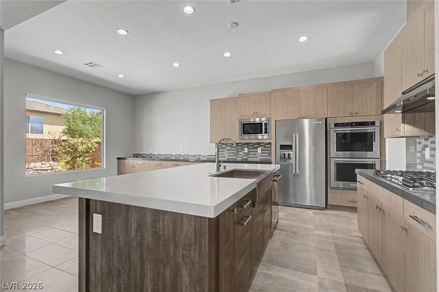 9868 Gemstone Sunset Avenue, Las Vegas, NV 89148