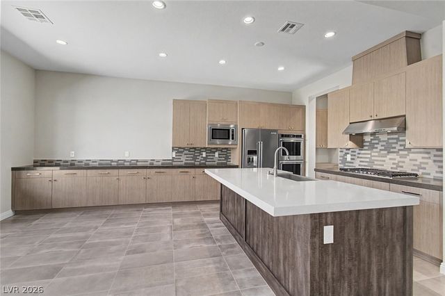 9868 Gemstone Sunset Avenue, Las Vegas, NV 89148