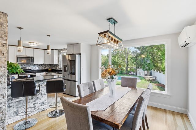 20 Cherokee Rd, Acton, MA 01720