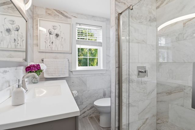 20 Cherokee Rd, Acton, MA 01720