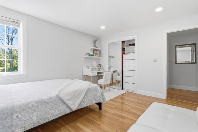 20 Cherokee Rd, Acton, MA 01720