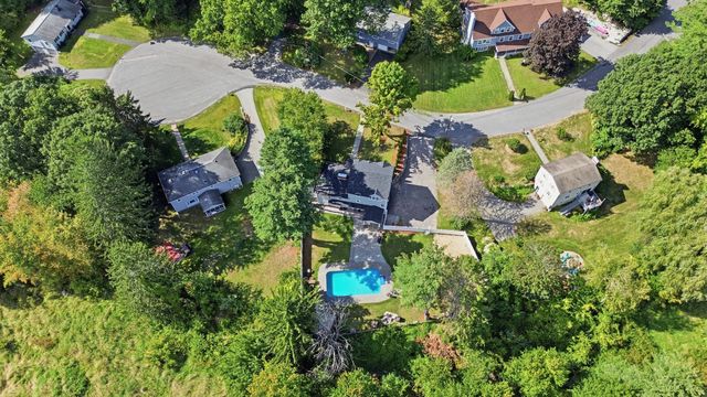 20 Cherokee Rd, Acton, MA 01720