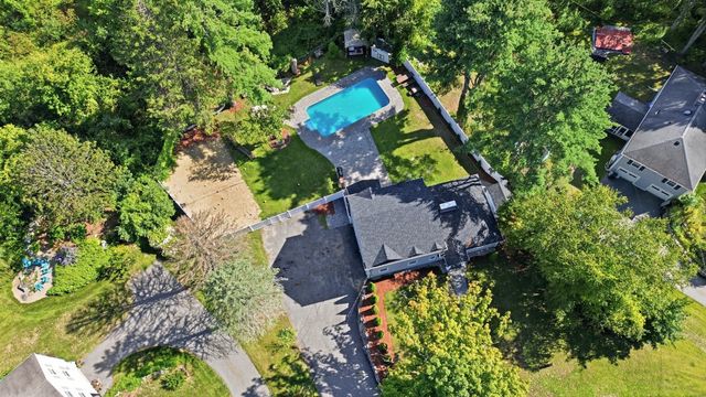 20 Cherokee Rd, Acton, MA 01720