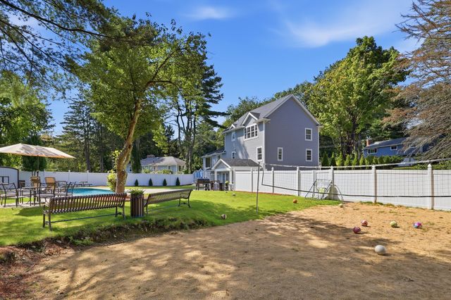 20 Cherokee Rd, Acton, MA 01720