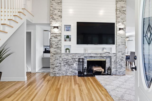 20 Cherokee Rd, Acton, MA 01720