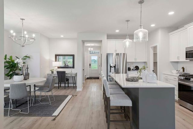 12439 Drayton Trail, Apple Valley, MN 55124