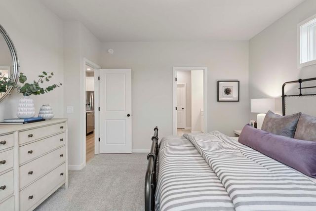 12439 Drayton Trail, Apple Valley, MN 55124