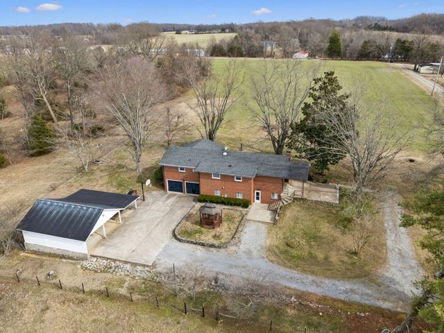 526 W Boiling Springs Rd, Portland, TN 37148