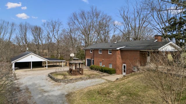 526 W Boiling Springs Rd, Portland, TN 37148