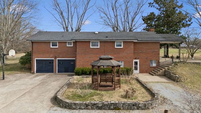 526 W Boiling Springs Rd, Portland, TN 37148