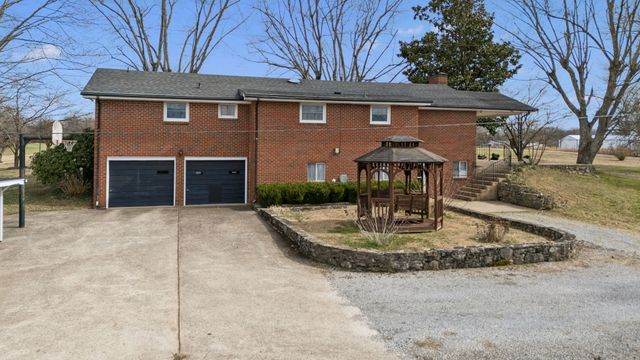 526 W Boiling Springs Rd, Portland, TN 37148