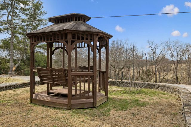 526 W Boiling Springs Rd, Portland, TN 37148