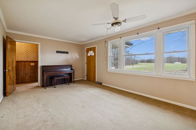 526 W Boiling Springs Rd, Portland, TN 37148