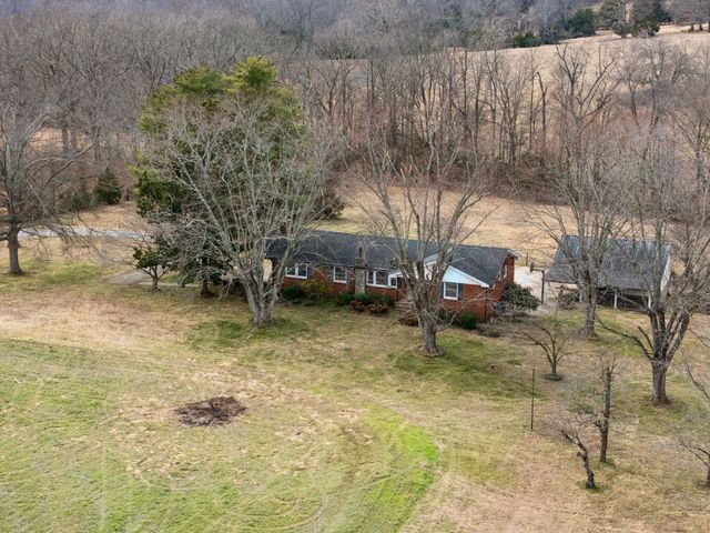 526 W Boiling Springs Rd, Portland, TN 37148