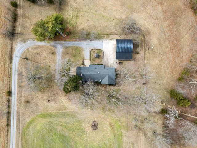 526 W Boiling Springs Rd, Portland, TN 37148