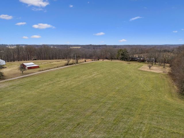 526 W Boiling Springs Rd, Portland, TN 37148