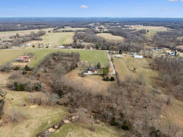 526 W Boiling Springs Rd, Portland, TN 37148